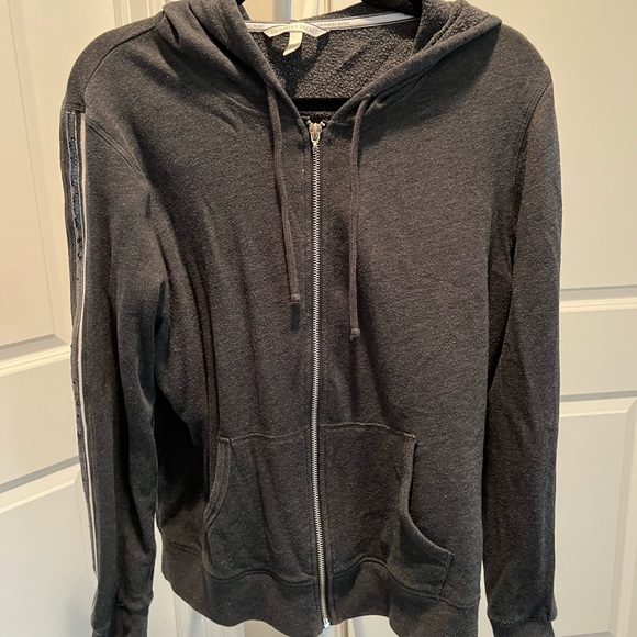 Victoria’s Secret NYC Fashion Show Sweater - Picture 5 of 7